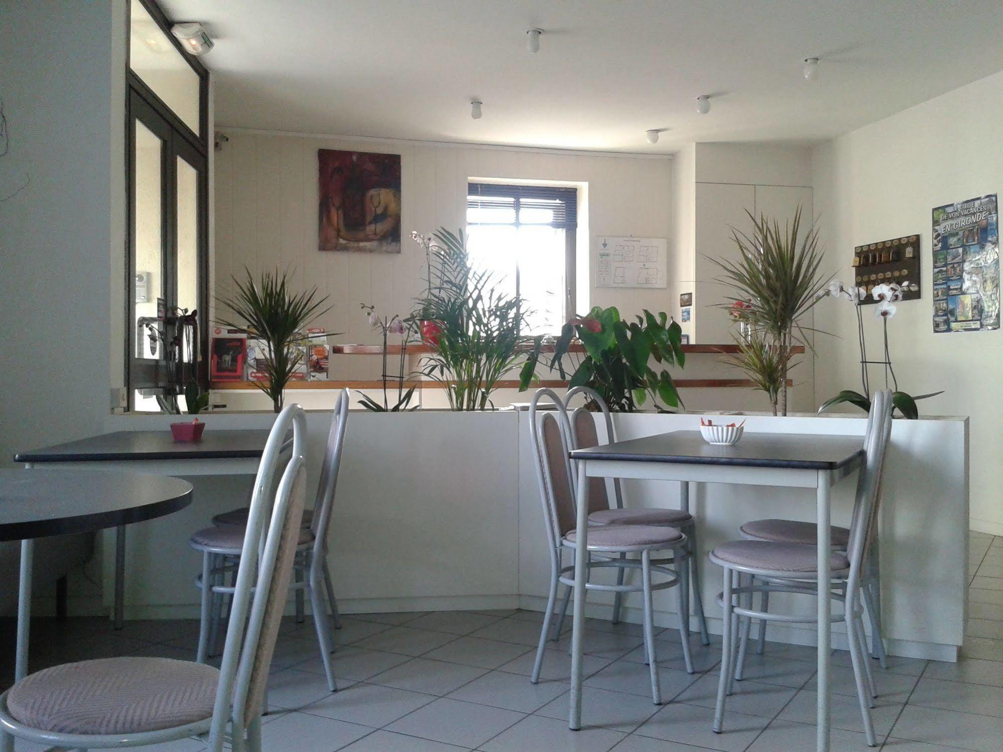 Hotel Entre 2 Mers Proche Bordeaux Carbon-Blanc Εξωτερικό φωτογραφία